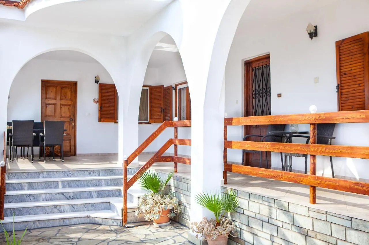 Kali Beach House Nea Kallikrateia Case de vacanță